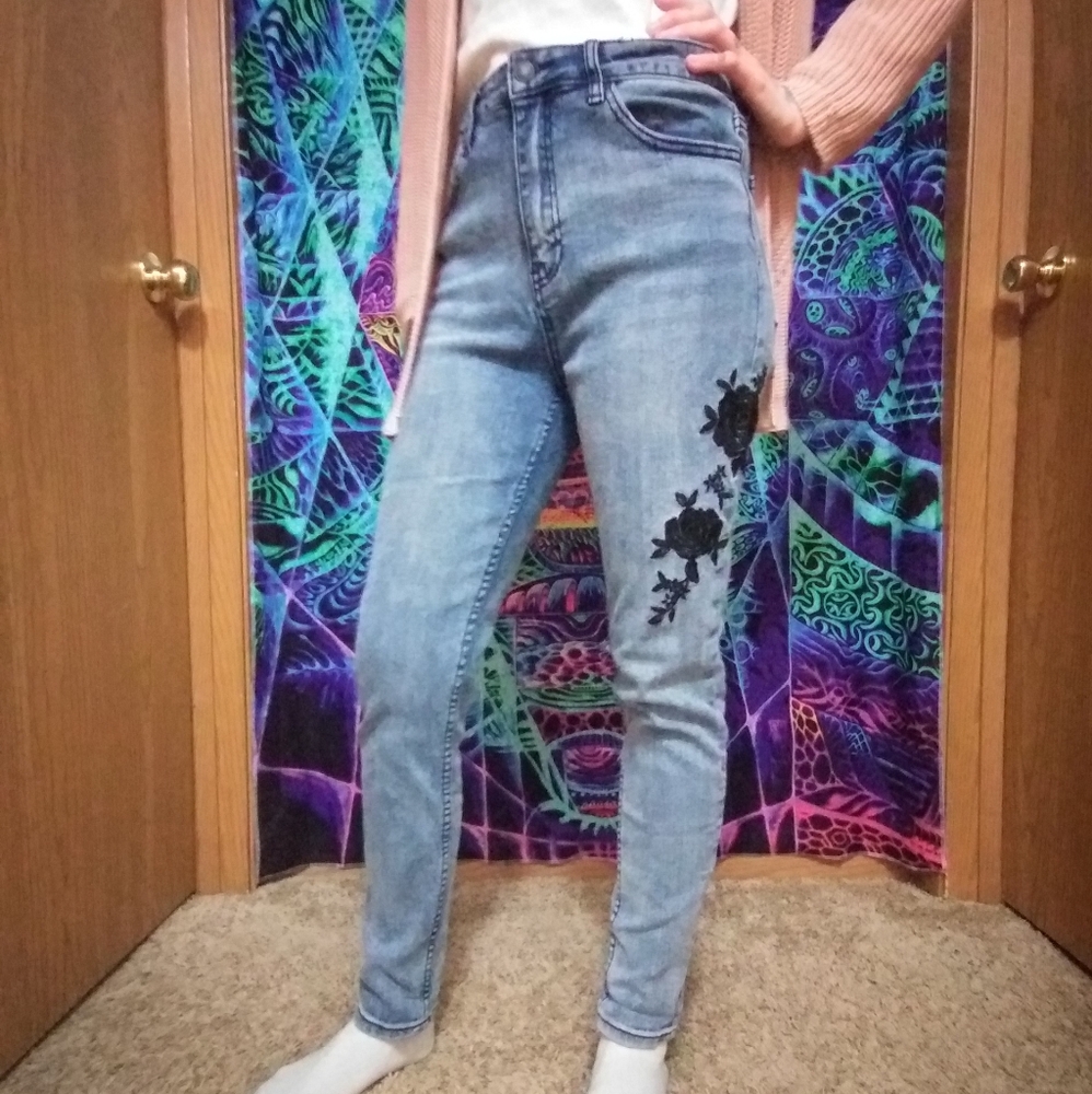 Embroidered F21 jeans